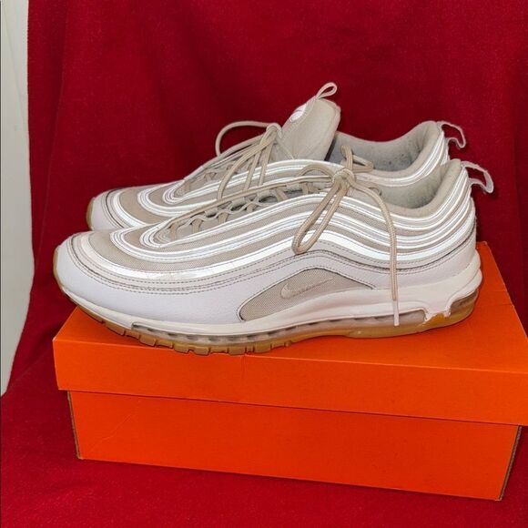 Nike White Athletic Shoes main image 8